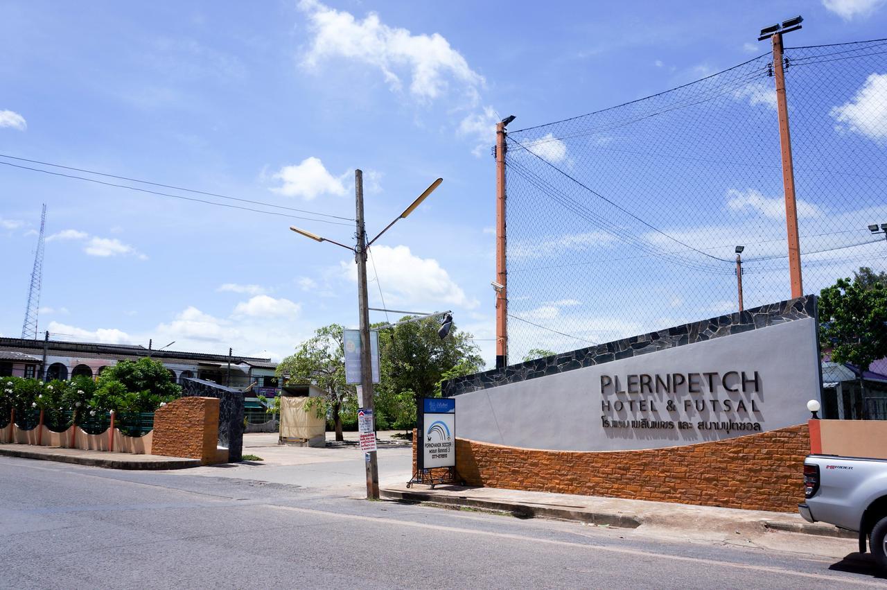 Plernpetch Hotel Surat Thani Esterno foto